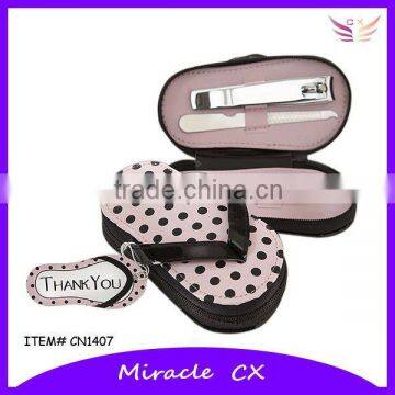 Flip-flops pink and black spots manicure set for women