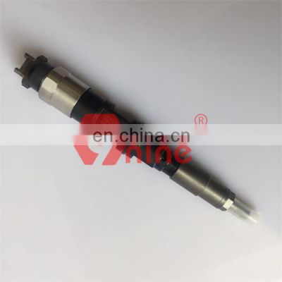 095000-5230 Diesel Fuel Injector 095000-5230 RE518727 Auto Engine Parts Injector 095000-5230