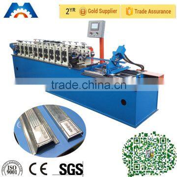 Automatic metal stud and track roll forming machine with non stop cutting