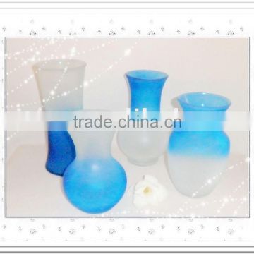 Glass vase with colorful effect