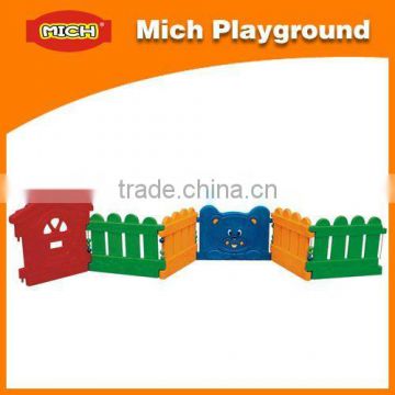 Outdoor plastic playground fence equipment 1199E