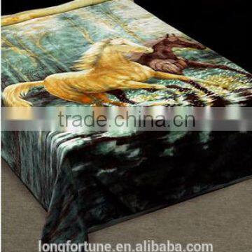 China Suppliers quilt blankets rebel wholesale 100% polyester knitted cuddly horse print fleece blanket