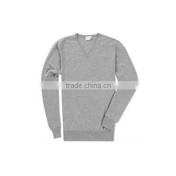 sweatshirt with raglan sleeve