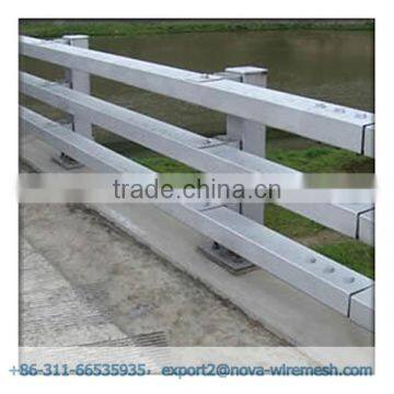 Galvanized / PVC Coated Box Beam Guardrail photo-2