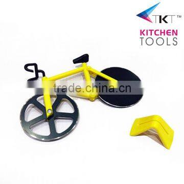 2017 New Pizza Cutter Pizza Baking Tools Multifunctional Useful Kitchen Tools Pizza Cutt,Bicycle Pizza Knife With Colorful Blade photo-2
