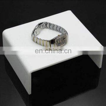 Cheap U shape simple white color acrylic watch display stand
