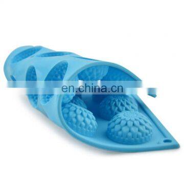 15 Holes DIY Daisy-shaped Ice Cubes and Molds for Cakes, Chocolates and Puddings photo-2