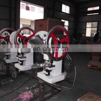 Single Punch Manual Pharmaceutical Salt Powder Tablet Press Machine photo-3