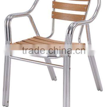 Outdoor upholstered chair with aluminum frame