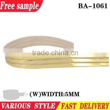 Gold color welt shoes surround for decorative