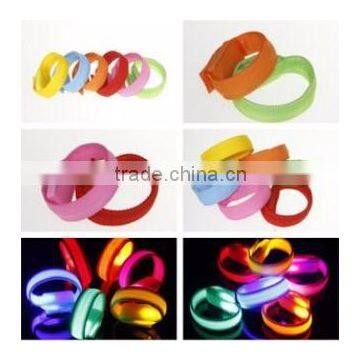 Yiwu Wholesale Low Price Profitional Gift Colorful Fashion Customized Nylon LED Flash Wristband photo-3