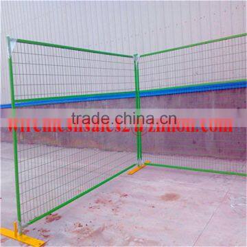 Green PVC coated welded wire mesh fence used for road