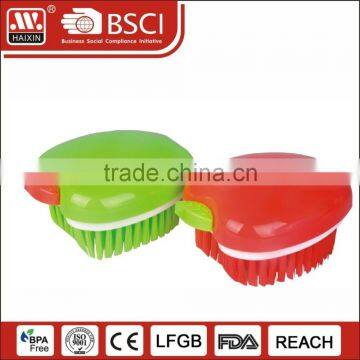 China factory custom shape cloth brush duty utility brush plastic scrub brush in apple shape