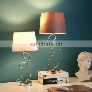 High quality custom modern iron office table lamp for hotel home bedside