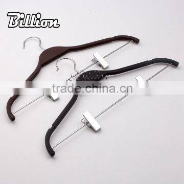 Wholesale Cheap Colorful Garment Flat Plastic Clothes Hanger photo-4