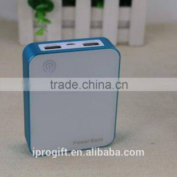 High Quality Full Capacity Rechargeable Battery Mobile Portable Power Bank 10400mAh photo-3