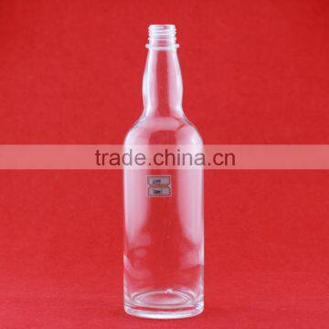 Screw cap glass liquor bottles hot selling cheap popular empty glass bottle 750ml alcohol glass bottle