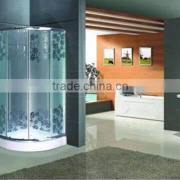 Shower enclosure with matt glas,low tray and sliding door