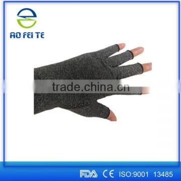 Looking the Surprice Gift!!! Compression Arthritis Hand Gloves with So Lowest Price