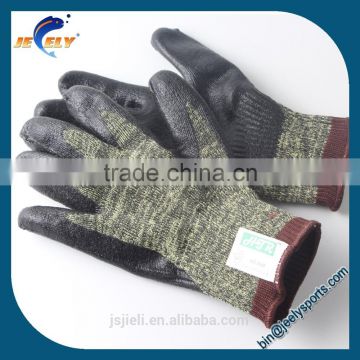 Cut resistant Nitrile spearfishing glove