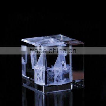 2016 new design 3D laser engraving crystal glass cube for table decoration