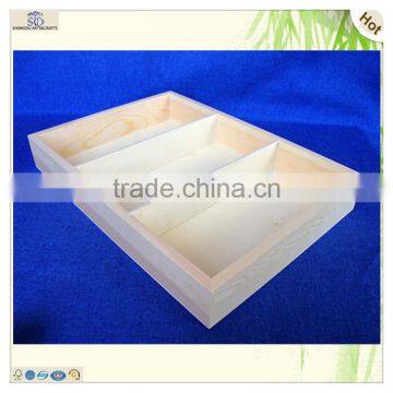 Modern Stylish Cuboid Grids Compartment Pine Wooden Plate Tray photo-2