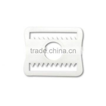 White Chin Strap Buckle in 1", Plastic Adjustable Buckle With Teeth, Plastic Adjustable Loop With Teeth in White photo-3