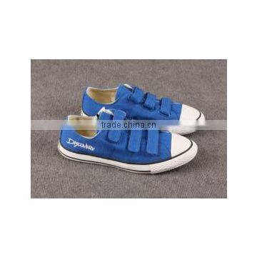 Stock Lot Cheap Wholesale Canvas Shoes Kids Footwear for Sale photo-2