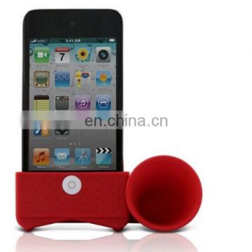 Creative iphone5 speaker horn base for mobile phone