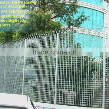 galvanized fence. galvanized steel fence. galvanized steel grid fence