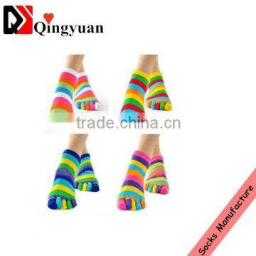 Low price custom compression brilliant rainbow stripes cotton toe socks