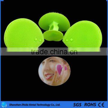 high quality reuseable facial cleansing brush , wireless, heart shape