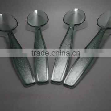 China maker disposable green tableware set plastic spoon