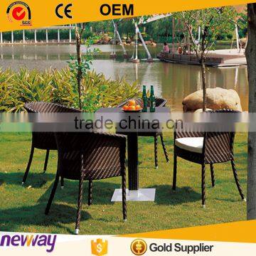 Modern Style Durable Long Lifetime Outdoor Wicker Furniture Garden Chair and Table