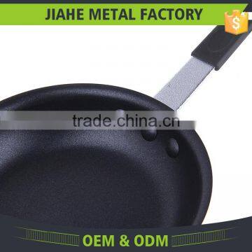 Chinese Aluminum Material Non-stick Industrial Frying Pan photo-2