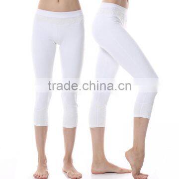 Wholesale Fitness Women Cropped Lace Yoga Pants in Guangzhou photo-4