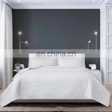 Soft 100% Polyester Fade Resistance Eco-friendly White Plain Quilt For Sale photo-5