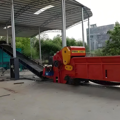 High-Efficiency Wood Crushing Machine for Wood Chips Output Featuring Low Noise and Energy Savings photo-3