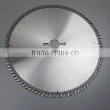 wood ripping circular saw blade used on table saw