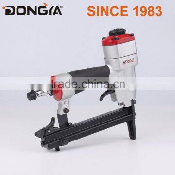22 Ga. 7116L Long Nose Air Stapler photo-3