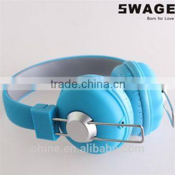 PH-8111 3.5mm Connectors and Portable Media Player Use headphone