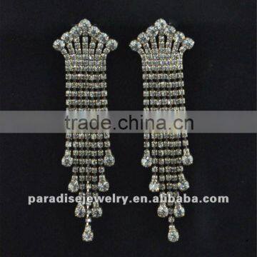 Elegant rhinestone dangle earrings