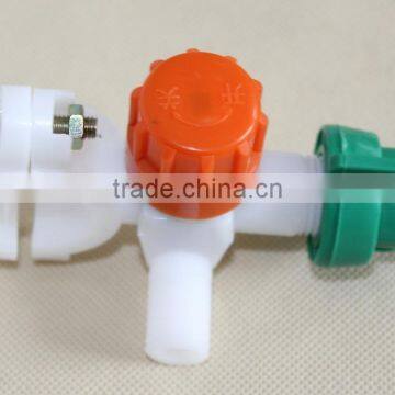 iLot flat fan water spray nozzle with shut-off