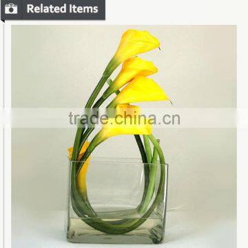 Traditional in Vase Artificial Flower Arrangement photo-5