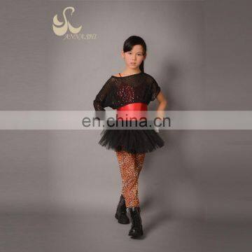 Specialized manufacturers Stratified dance costume for girls