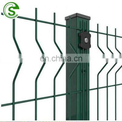 factor price Hot sale 3d triangle bending panel fence for farm