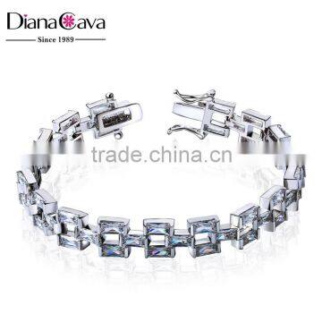 Unique Party Jewelry Clear Zirconia Stone Bracelet for Lady New Photo Wholesale