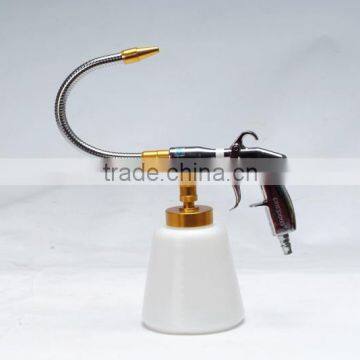 Rotary type engine cleaning gun for cars