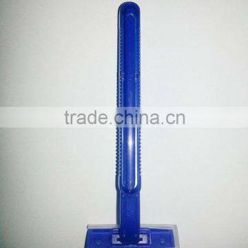 blue twin/triple blade plastic straight shaving razor