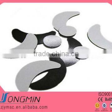 cutting plastic magnet in special shape with adhesive